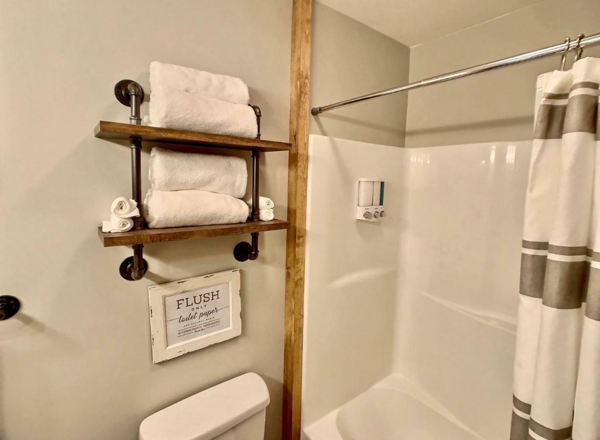 The Maples Apt - King Bed, Pet Friendly, Beautiful Views Еликотвил Екстериор снимка